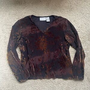 Jaclyn Smith’s Women’s Brown Floral Top🤎